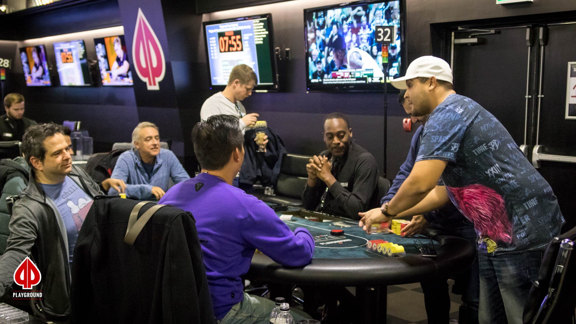 7-seated final table